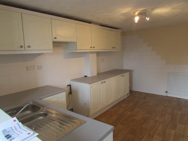  Image of 2 bedroom Cottage to rent in Stanklyn Lane Summerfield Kidderminster DY10 at Stanklyn Lane Summerfield Shenstone, DY10 4HP