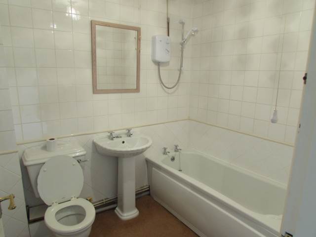  Image of 2 bedroom Cottage to rent in Stanklyn Lane Summerfield Kidderminster DY10 at Stanklyn Lane Summerfield Shenstone, DY10 4HP