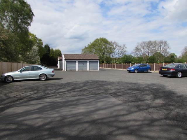  Image of 2 bedroom Cottage to rent in Stanklyn Lane Summerfield Kidderminster DY10 at Stanklyn Lane Summerfield Shenstone, DY10 4HP