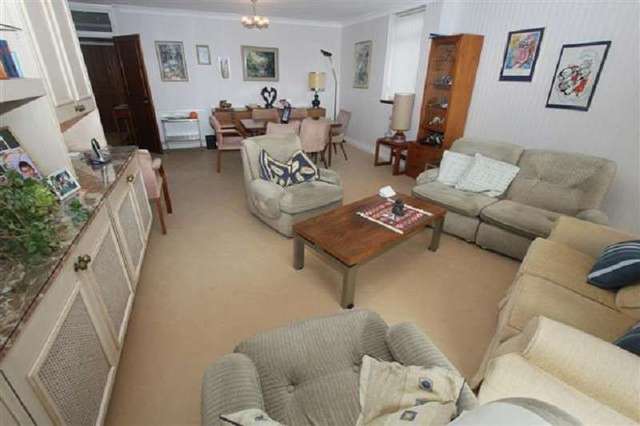  Image of 3 bedroom Flat for sale in Sunningdale Lodge Stonegrove Canons Park Edgware HA8 at Sunningdale Lodge  Edgware, HA8 7SY