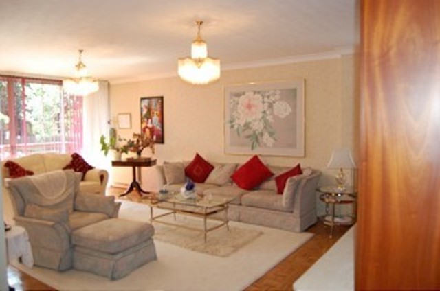  Image of 3 bedroom Ground Flat for sale in Sunningdale Lodge Stonegrove Canons Park Edgware HA8 at Sunninghdale Lodge Stonegrove Edgware, HA8 7SY