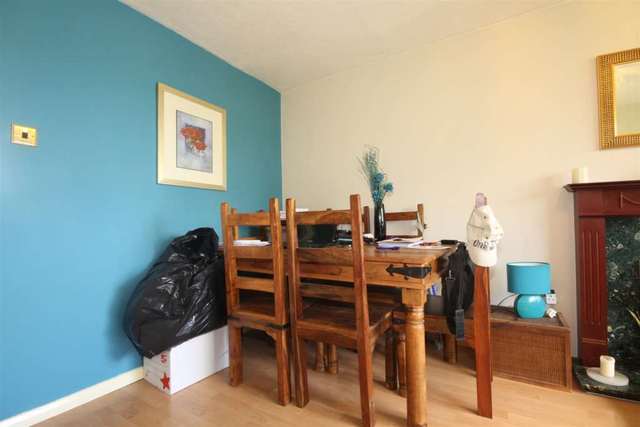  Image of 1 bedroom Apartment to rent in Tattershall Drive Hemel Hempstead HP2 at Tattershall Drive  Hemel Hempstead, HP2 7QF