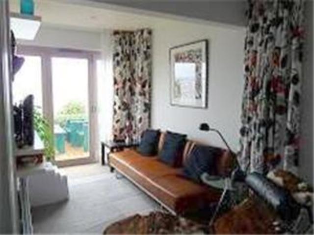  Image of 2 bedroom Flat to rent in Tay Street Newport-on-Tay DD6 at Newport-on-Tay Fife Fife, DD6 8AR