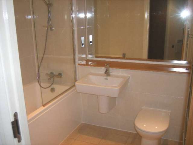  Image of Studio flat for sale in Taylorson Street South Salford M5 at Taylorson St South Salford Quays Salford, M5 3FN
