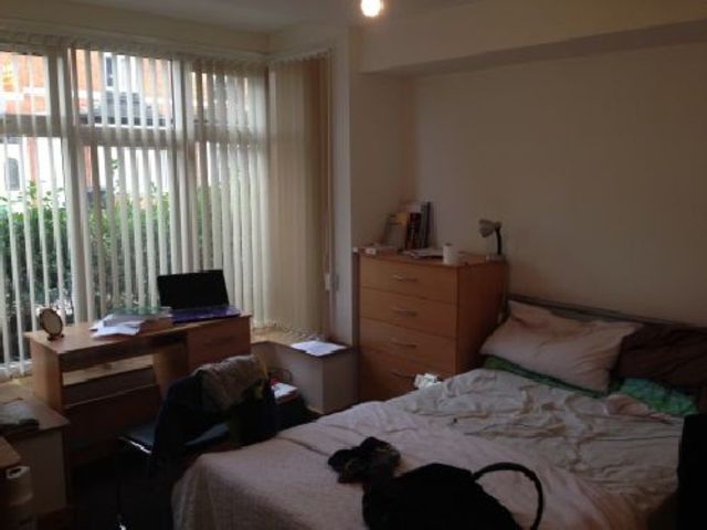  Image of 6 bedroom House Share to rent in Teignmouth Road Selly Oak Birmingham B29 at Selly Oak West Midlands Selly Oak, B29 7AY