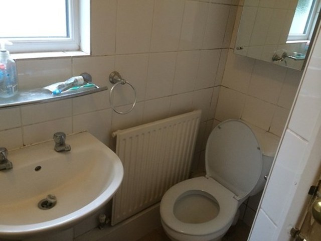  Image of Terraced house to rent in Tennyson Road London E15 at TENNYSON ROAD  STRATFORD, E15 4DR