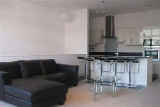  Image of 2 bedroom Flat to rent in Wollaton Street Nottingham NG1 at Nottingham, NG1 5FW