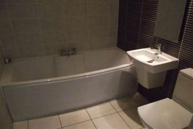  Image of 2 bedroom Flat to rent in Wollaton Street Nottingham NG1 at Nottingham, NG1 5FW