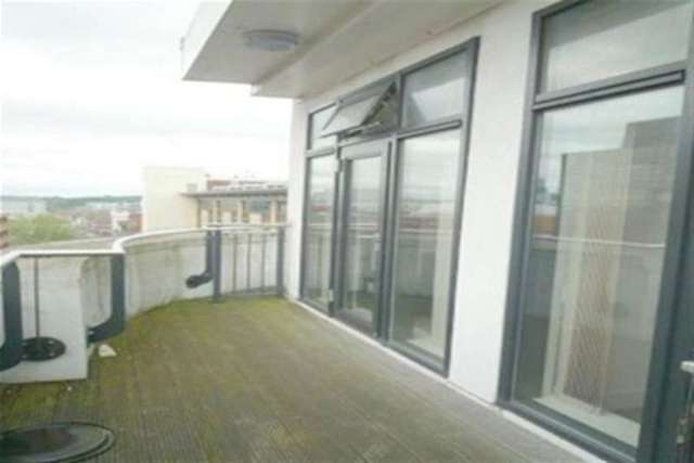  Image of 2 bedroom Flat to rent in Wollaton Street Nottingham NG1 at Nottingham, NG1 5FW