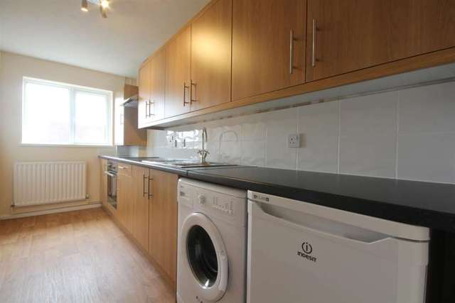  Image of 1 bedroom Maisonette to rent in The Foxgloves Hemel Hempstead HP1 at The Foxgloves  Hemel Hempstead, HP1 2DB