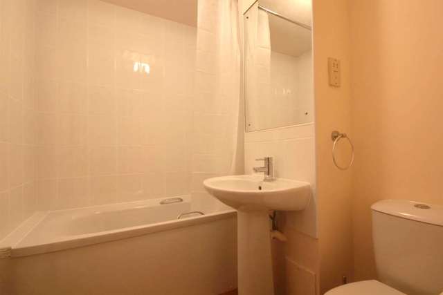  Image of 1 bedroom Maisonette to rent in The Foxgloves Hemel Hempstead HP1 at The Foxgloves  Hemel Hempstead, HP1 2DB