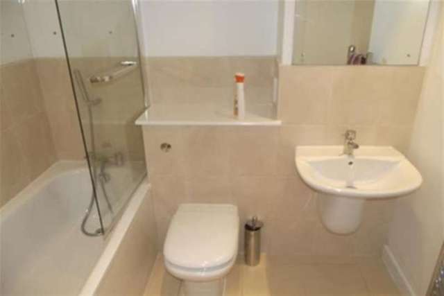  Image of 1 bedroom Detached house to rent in Queens Road Nottingham NG2 at Nottingham, NG2 3AT