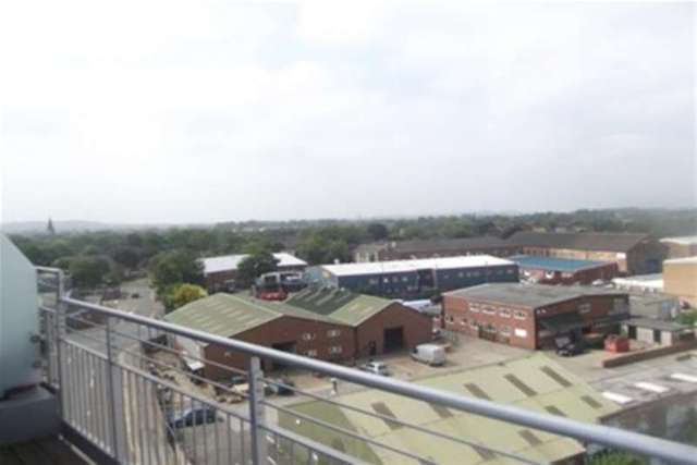  Image of 1 bedroom Detached house to rent in Queens Road Nottingham NG2 at Nottingham, NG2 3AT