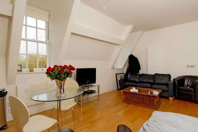  Image of 1 bedroom Flat to rent in Clapham Common South Side London SW4 at The Latitude  Clapham Common Southside, SW4 9DX