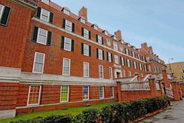  Image of 1 bedroom Flat to rent in Clapham Common South Side London SW4 at The Latitude  Clapham Common Southside, SW4 9DX