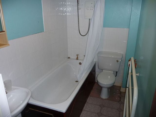  Image of 1 bedroom Flat to rent in Shore Edinburgh EH6 at Leith Edinburgh Edinburgh, EH6 6QN