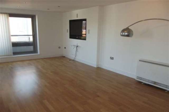  Image of 2 bedroom Flat to rent in Three Queens Lane Redcliffe Bristol BS1 at Bristol, BS1 6LF
