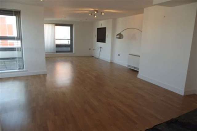  Image of 2 bedroom Flat to rent in Three Queens Lane Redcliffe Bristol BS1 at Bristol, BS1 6LF