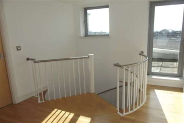  Image of 2 bedroom Flat to rent in Three Queens Lane Redcliffe Bristol BS1 at Bristol, BS1 6LF