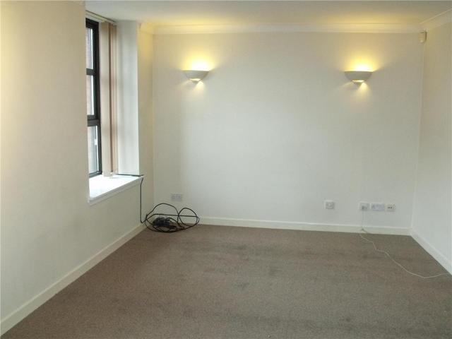  Image of 2 bedroom Flat to rent in Trades Lane Dundee DD1 at City Centre Dundee Dundee, DD1 3EW