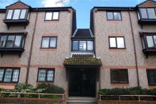  Image of 1 bedroom Flat to rent in Florence Road Southsea PO5 at Southsea, PO5 2NF