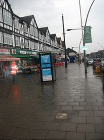  Image of 2 bedroom Flat to rent in Tudor Parade High Road Chadwell Heath Romford RM6 at Tudor Parade Chadwell Heath Essex, RM6 6PS