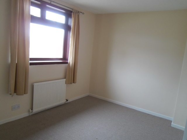  Image of 3 bedroom Semi-Detached house to rent in Upper Mastrick Way Aberdeen AB16 at Mastrick Aberdeen Aberdeen, AB16 5QG