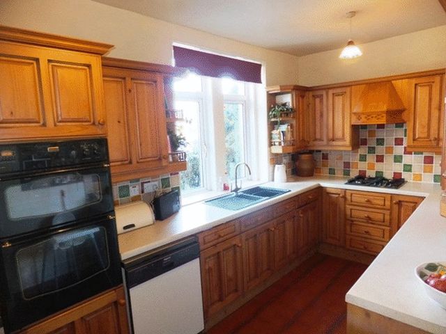  Image of 4 bedroom Detached house for sale in Upper Town Oxenhope Keighley BD22 at Upper Town Oxenhope Oxenhope, BD22 9LP