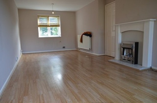  Image of 3 bedroom Flat to rent in Village Road Enfield EN1 at Village Road  Bush Hill Park, EN1 2EX