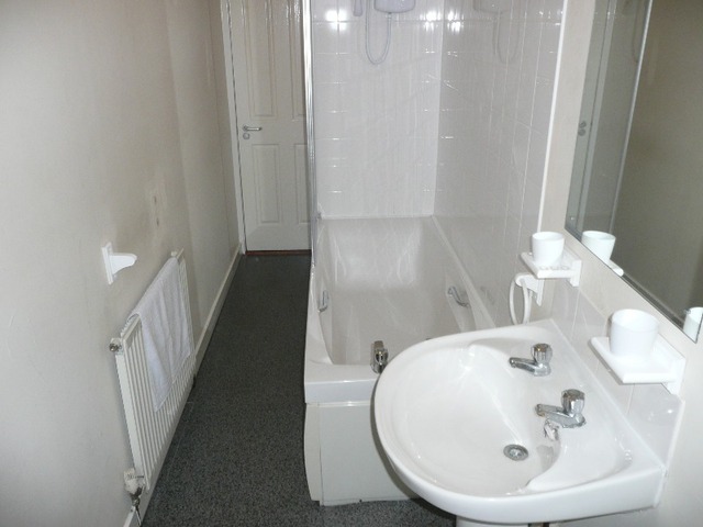  Image of 3 bedroom Flat to rent in Vinicombe Street Glasgow G12 at Hillhead Glasgow Glasgow, G12 8BG