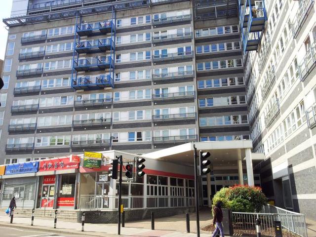  Image of 2 bedroom Apartment to rent in Calderwood Street London SE18 at Woolwich, SE18 6JF