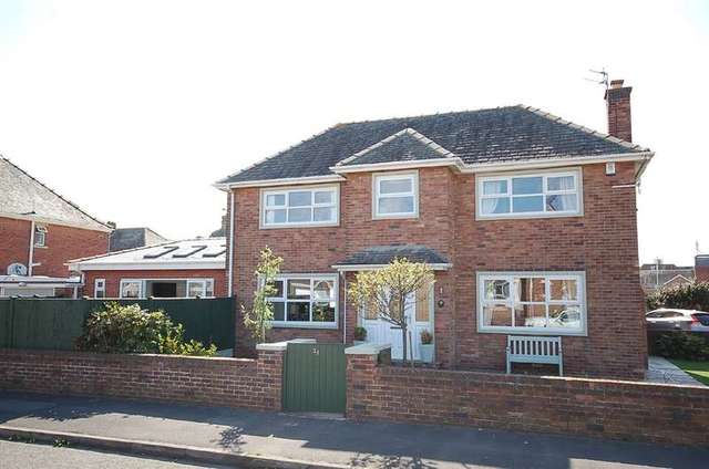  Image of 4 bedroom Detached house for sale in Walpole Avenue Blackpool FY4 at South Shore Blackpool Lancashire, FY4 1SF