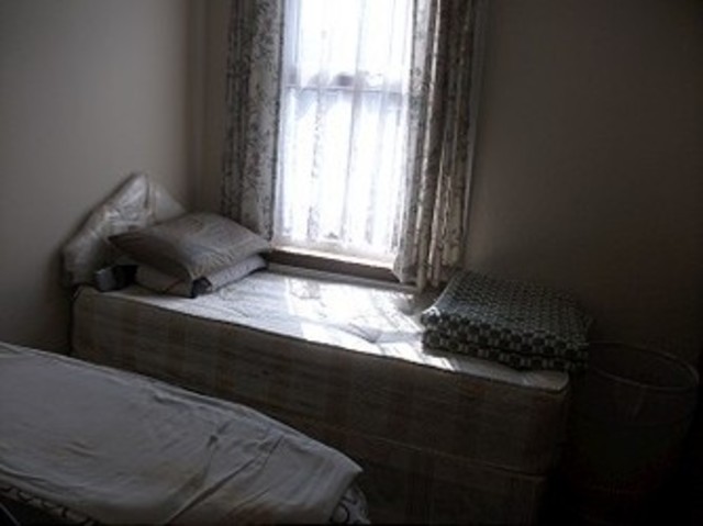  Image of 3 bedroom Terraced house to rent in Wanstead Park Road Cranbrook Ilford IG1 at Wanstead Park Road  ilford, IG1 3TR