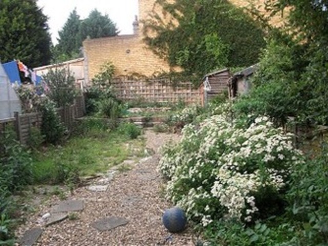  Image of 3 bedroom Terraced house to rent in Wanstead Park Road Cranbrook Ilford IG1 at Wanstead Park Road  ilford, IG1 3TR