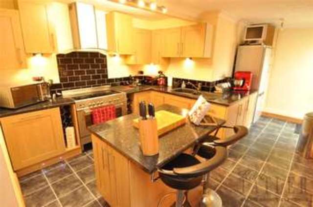  Image of 2 bedroom Flat to rent in Warren Drive Wallasey CH45 at Wallasey Wirral New Brighton, CH45 0JS