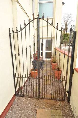  Image of 2 bedroom Flat to rent in Warren Drive Wallasey CH45 at Wallasey Wirral New Brighton, CH45 0JS