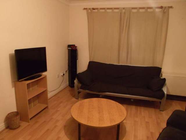  Image of 2 bedroom Apartment to rent in Waterfront Way Walsall WS2 at Waterfront Way  Walsall, WS2 9NH