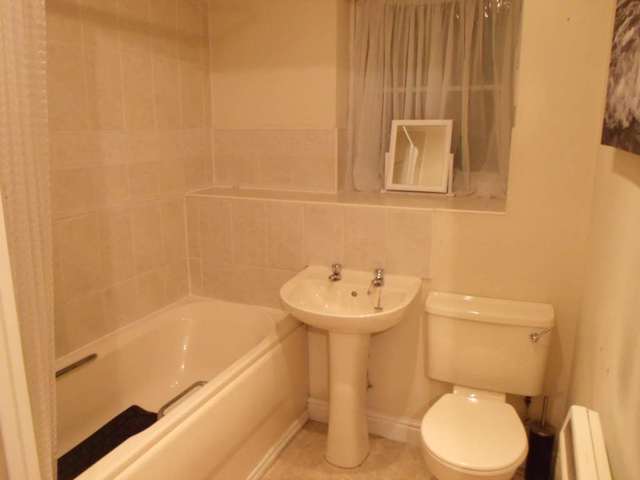  Image of 2 bedroom Apartment to rent in Waterfront Way Walsall WS2 at Waterfront Way  Walsall, WS2 9NH