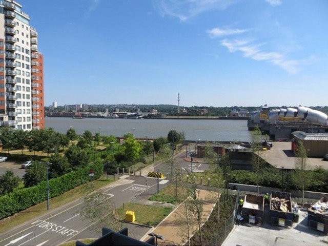  Image of 2 bedroom Apartment to rent in Bramwell Way London E16 at Waterside Hieghts 16 Booth Road London, E16 2FL