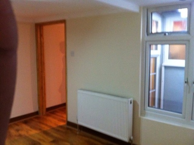  Image of 1 bedroom Bungalow to rent in Wedderburn Road Barking IG11 at WEDDERBURN ROAD  BARKING, IG11 7XF