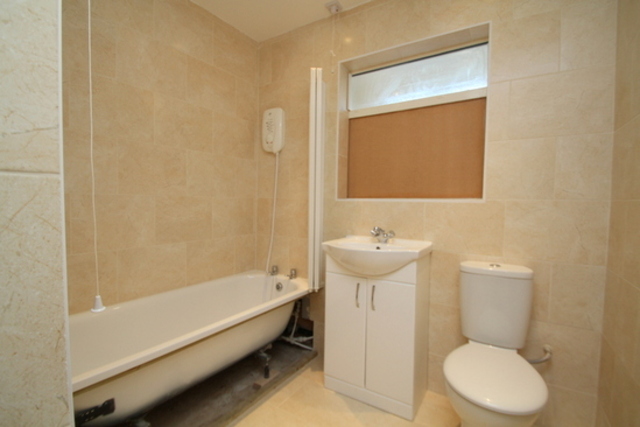  Image of 2 bedroom Apartment to rent in Wellington Way London E3 at Wellington Buildings  Bow, E3 4NA