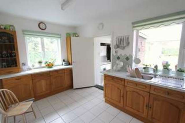  Image of 2 bedroom Detached house for sale in Welton Road Brough HU15 at Welton Road  Brough, HU15 1BJ
