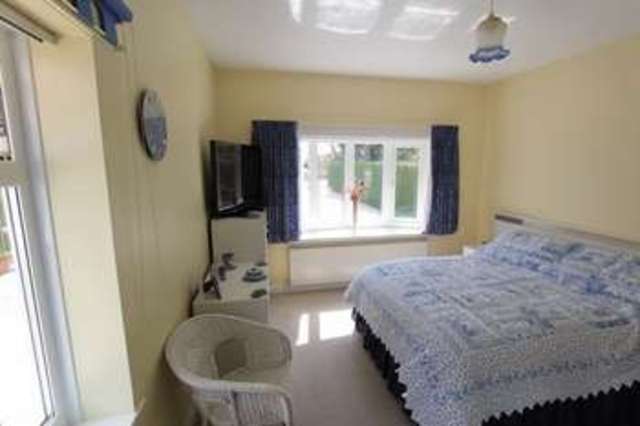  Image of 2 bedroom Detached house for sale in Welton Road Brough HU15 at Welton Road  Brough, HU15 1BJ