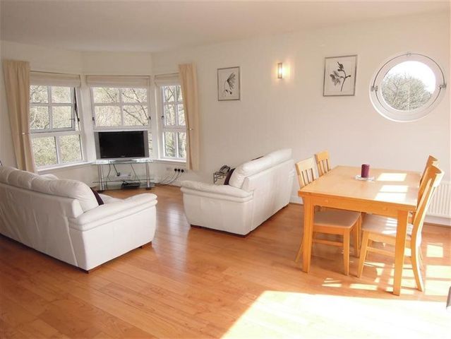  Image of 2 bedroom Flat to rent in West Mill Road Edinburgh EH13 at Colinton Edinburgh Edinburgh, EH13 0NZ