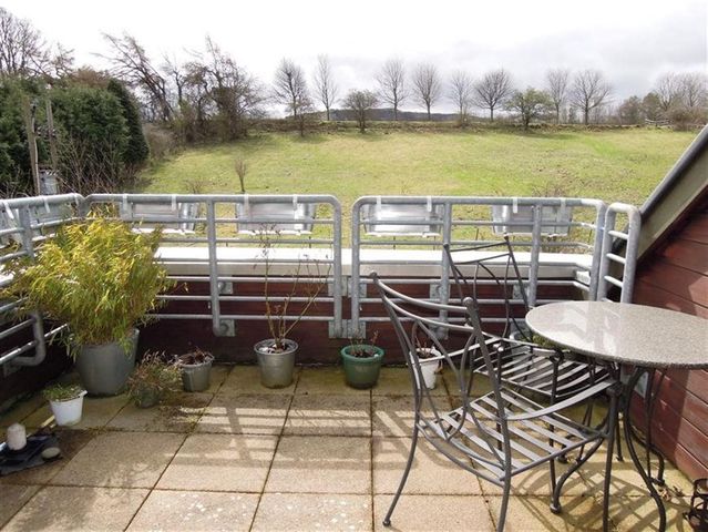  Image of 2 bedroom Flat to rent in West Mill Road Edinburgh EH13 at Colinton Edinburgh Edinburgh, EH13 0NZ