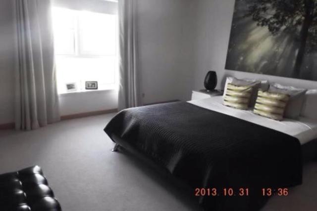  Image of 2 bedroom Flat to rent in Western Harbour Drive Edinburgh EH6 at Leith Edinburgh Edinburgh, EH6 6LR