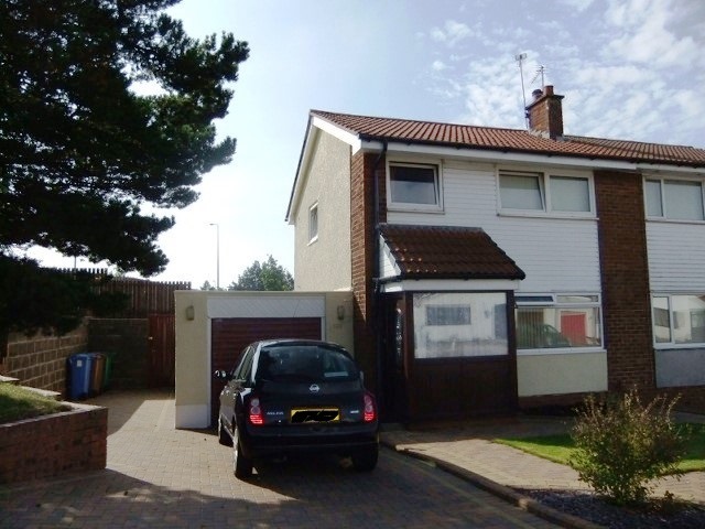  Image of 3 bedroom Semi-Detached house to rent in Westfield Grove Crossgates Cowdenbeath KY4 at Cowdenbeath Fife Fife, KY4 8BY