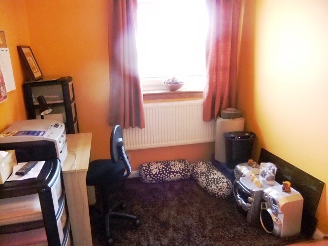 Image of 3 bedroom Semi-Detached house to rent in Westfield Grove Crossgates Cowdenbeath KY4 at Cowdenbeath Fife Fife, KY4 8BY