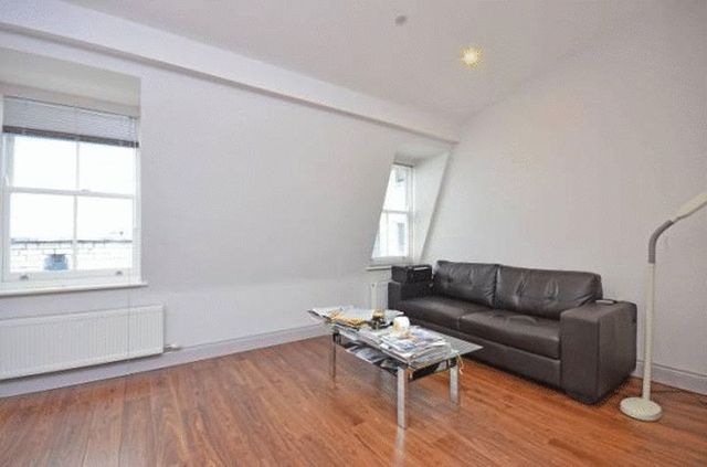  Image of 1 bedroom Flat to rent in Weymouth Mews London W1G at Weymouth Mews Marylebone Great Portland Street, W1G 7DX