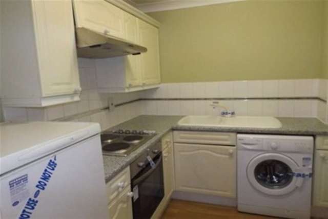  Image of 1 bedroom Detached house to rent in Whitehaven Slough SL1 at Slough, SL1 3RX